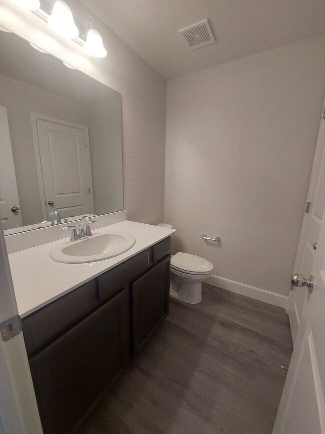 Building Photo - 755 Crimson Cir