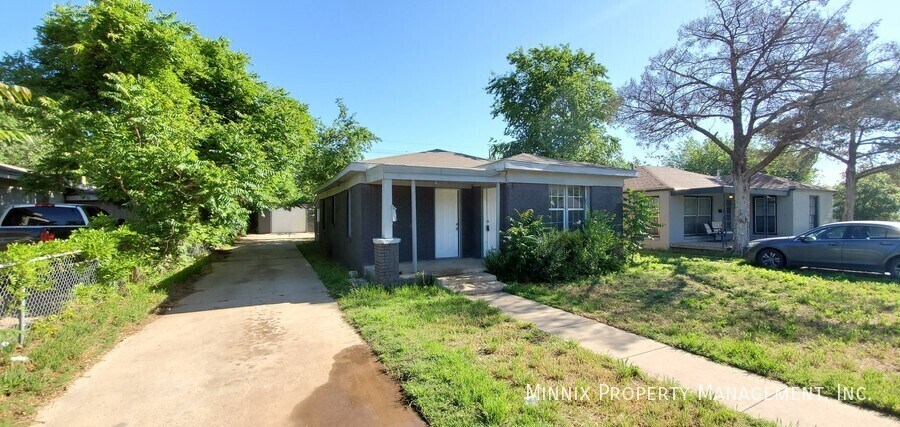 Primary Photo - 2118 22nd St