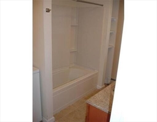 Building Photo - 20 Church St