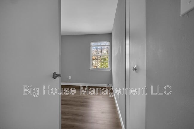 Building Photo - 3387 Ryon Ct