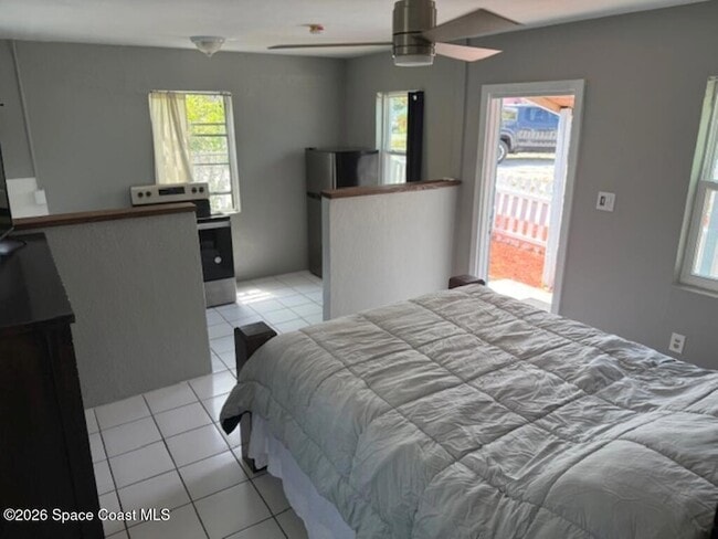 Building Photo - 2179 Pineapple Ave