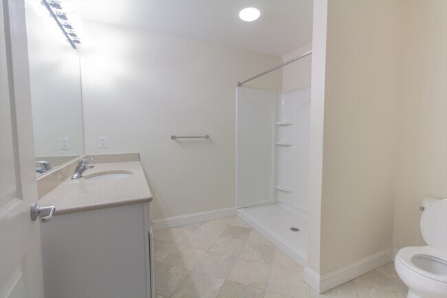 Building Photo - 318 Rindge Ave