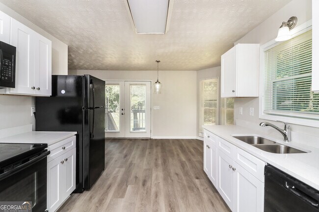 Building Photo - 3521 Stone Ridge Dr
