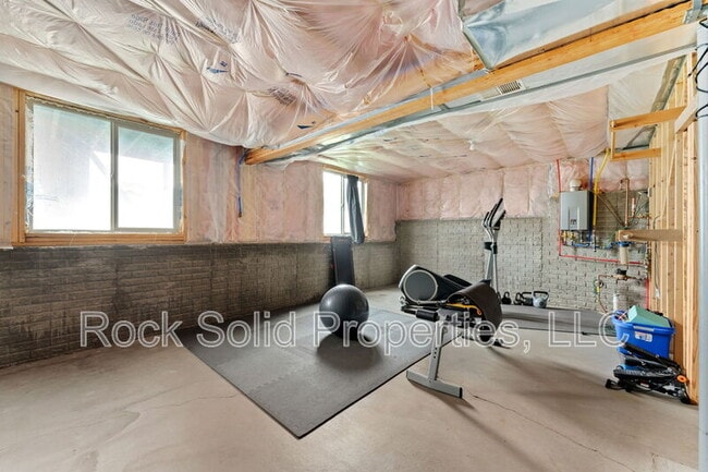 Building Photo - 4024 Gunsmoke Rd