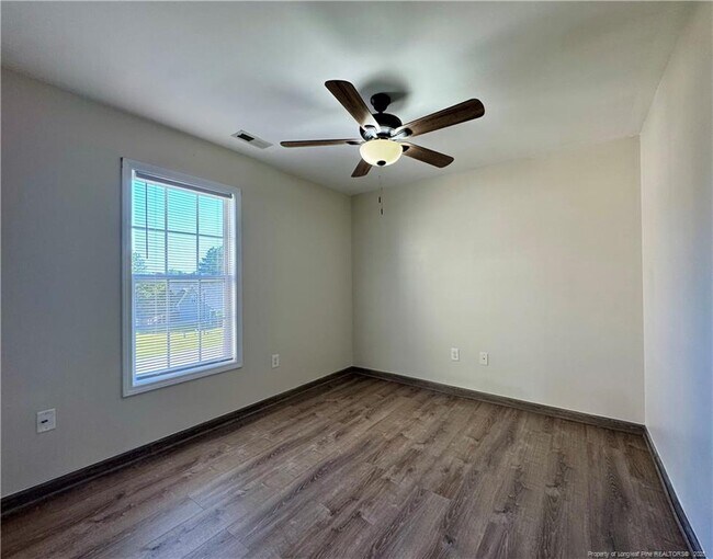Building Photo - 105 Bluebonnet Oak Ct