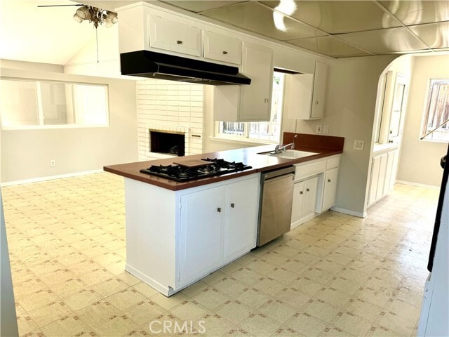 Building Photo - 1333 N Ukiah Way