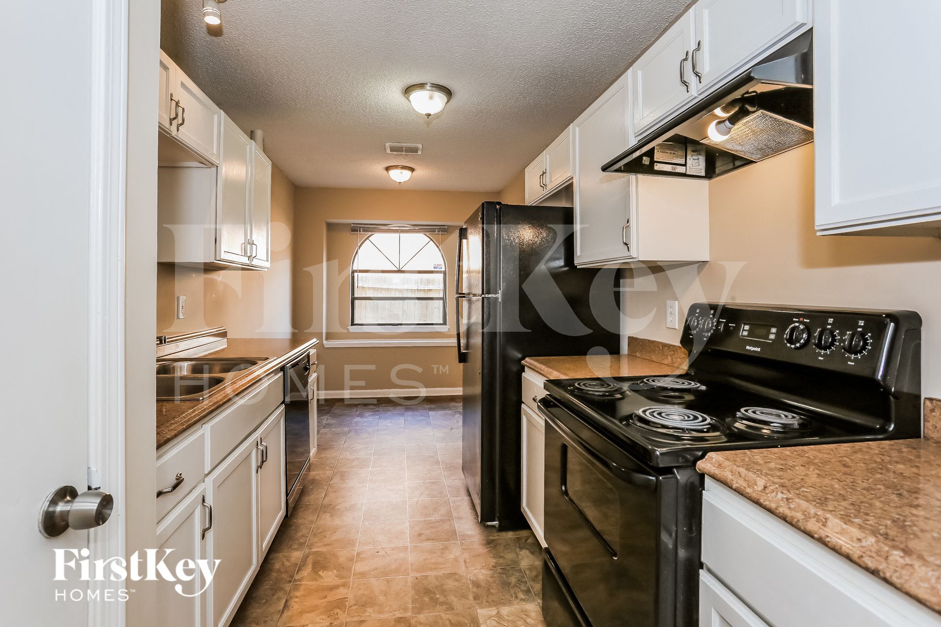 Building Photo - 11338 Island Shore Dr W