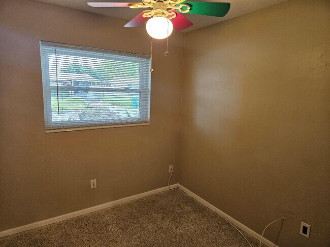 Bedroom 3 - 533 Oxford Ave
