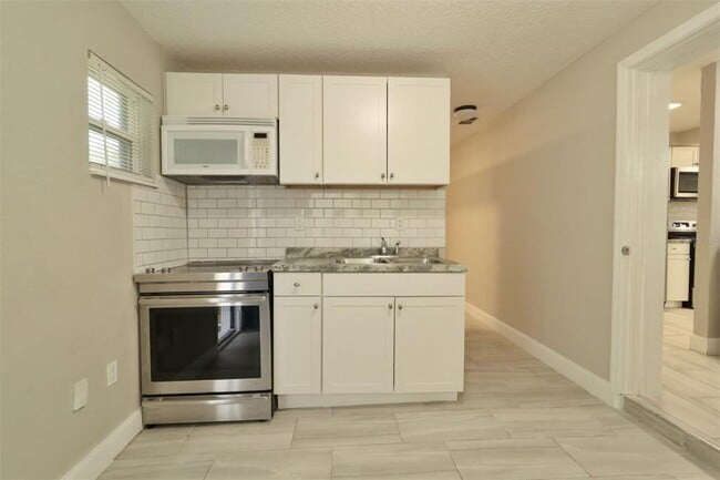 Building Photo - 611 Durango Way