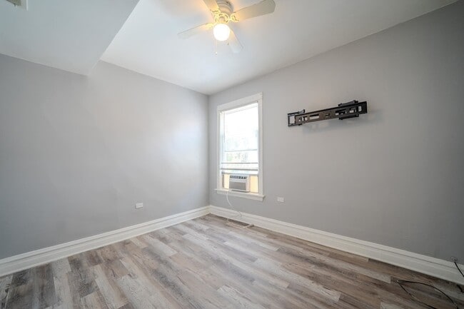 Building Photo - 7916 S Throop St