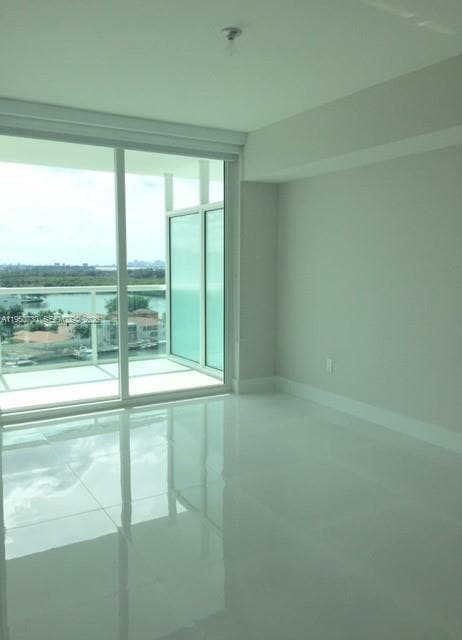 Building Photo - 400 Sunny Isles Blvd