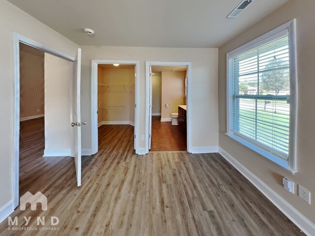 Building Photo - 601 Summer Cove Cir NW