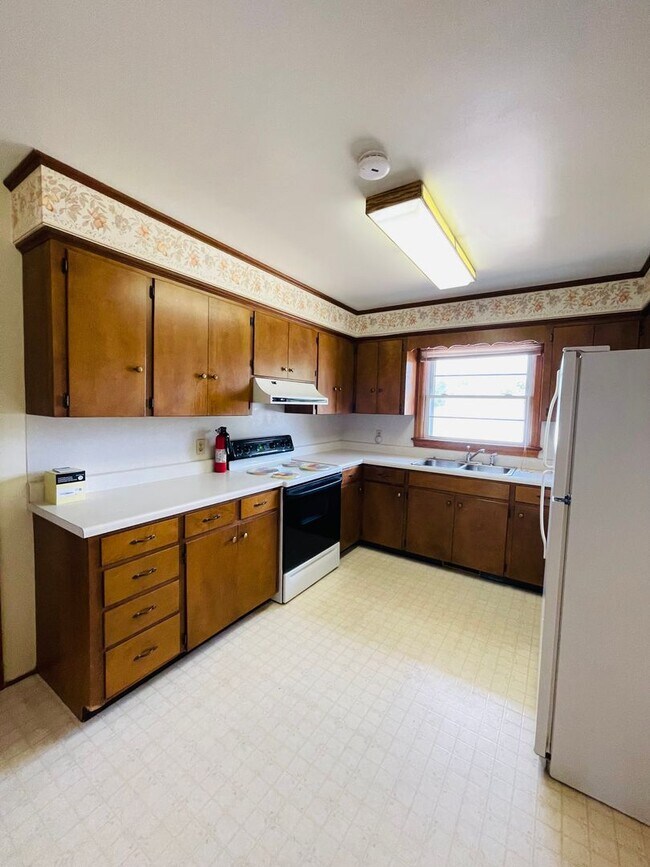 Building Photo - Home for Rent in Dayton
