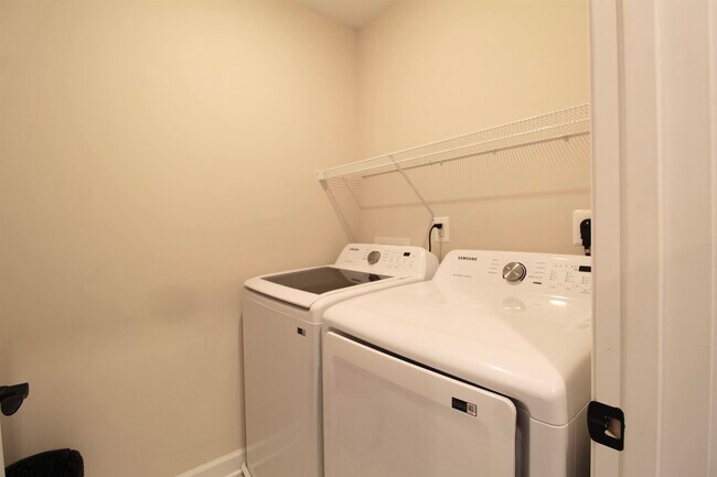 Building Photo - 1412 Palomino Trl