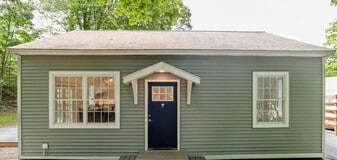 Building Photo - 732 Highland Ave