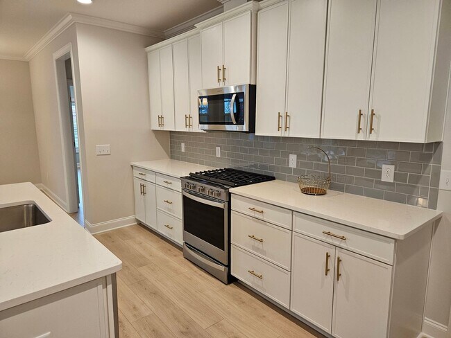 Building Photo - 4 bedroom, 3.5 bath Hampstead home in Magnolia Reserves Community