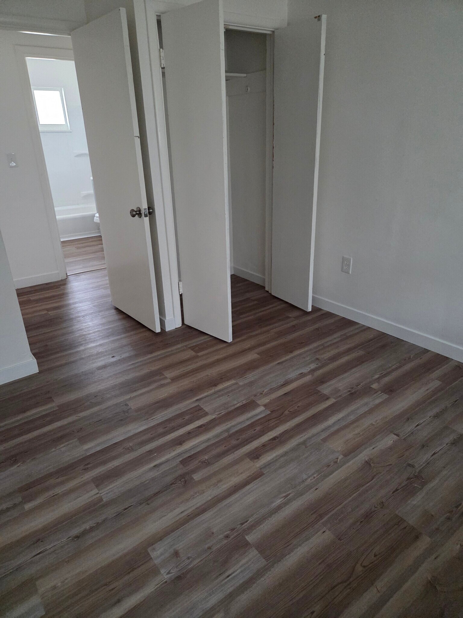 Building Photo - 1112 McKinley Ave