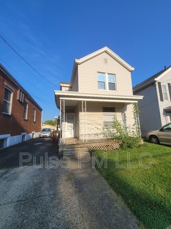 Building Photo - 3715 Park Ave