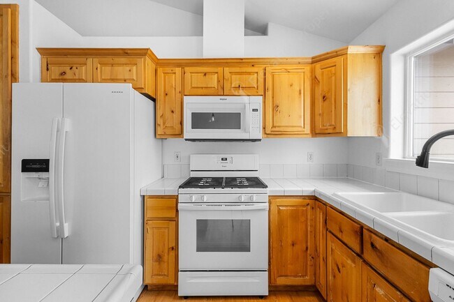 Building Photo - Northeast 3 BR - 2 BA Single-level Home w/ large Backyard