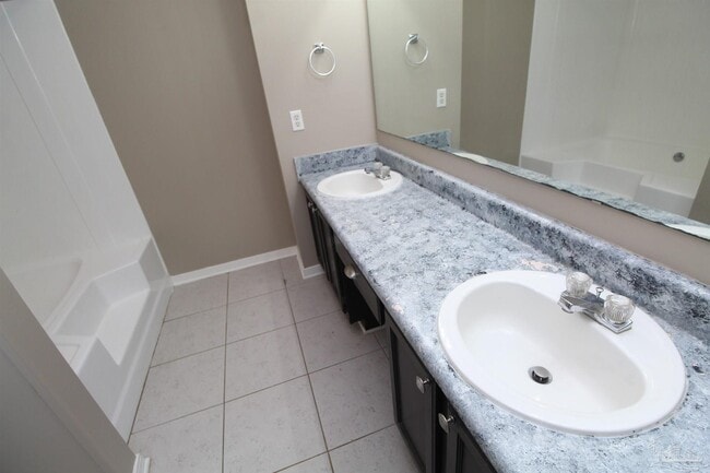 Building Photo - 6923 Cedar Ridge Cir