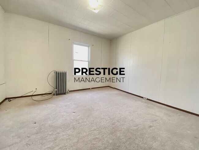 Building Photo - Spacious 2 Bedroom Apartment in Whiting