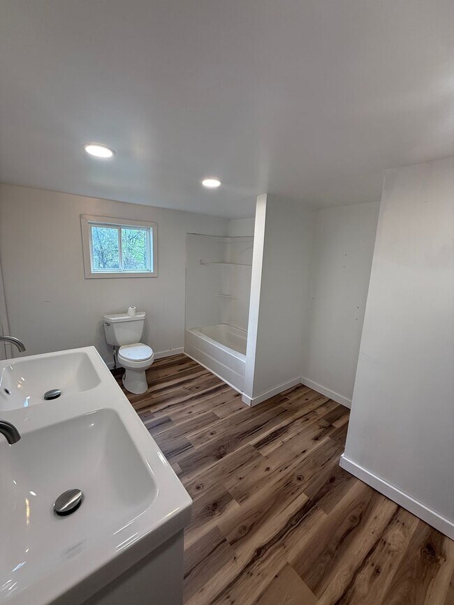 Building Photo - **4 Bedroom Home for Rent – Fully Renovated in Trinity School District – $2,200/month**