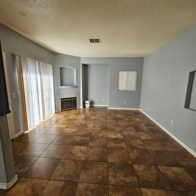 Building Photo - WOW! 3 bed 2 bath gated condo near Nellis AFB.. REMODELED!