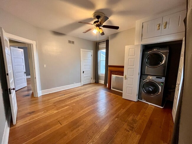 Building Photo - Four Bedroom Historic Clifton Gem!