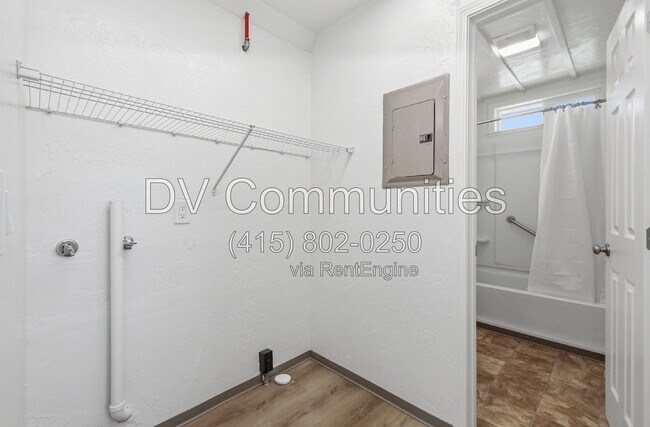 Building Photo - 47793 Harris St