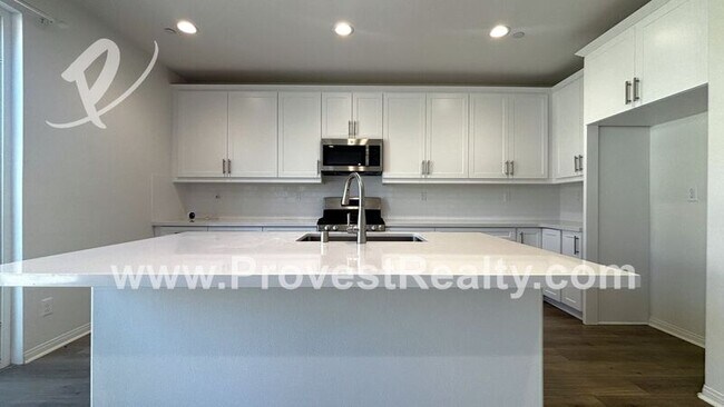 Building Photo - 10258 Tamarisk Ave