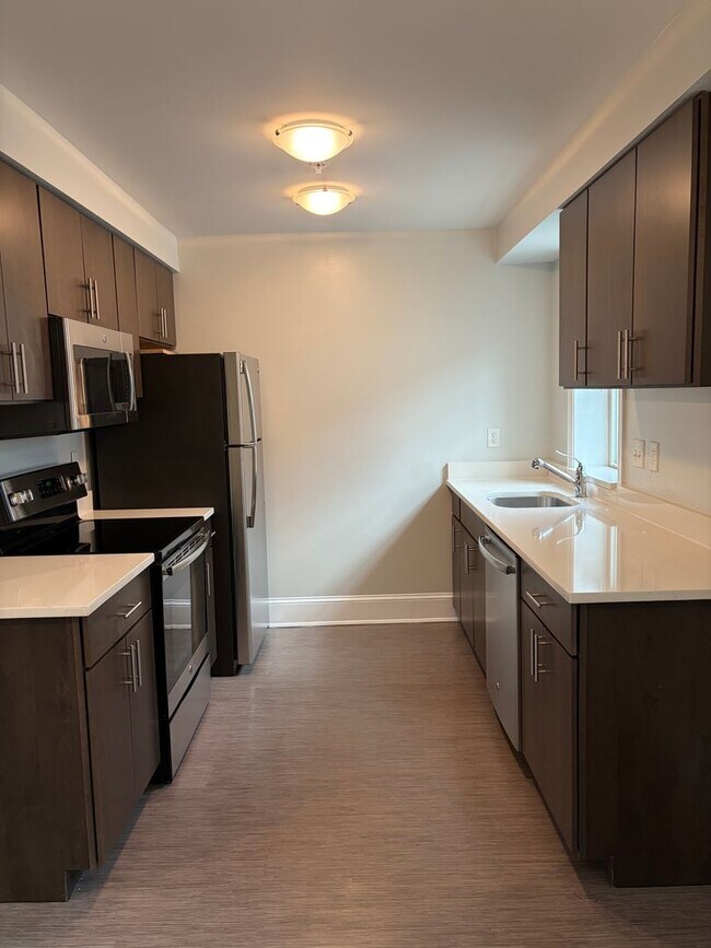 Building Photo - 3300 Rhode Island Ave