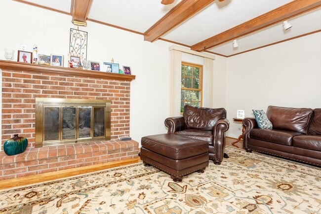 Building Photo - 3617 Hermitage Dr