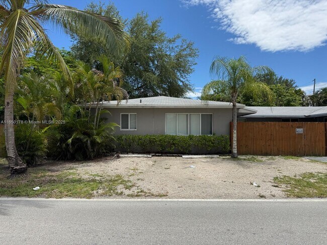 Building Photo - 600 NW 18th St