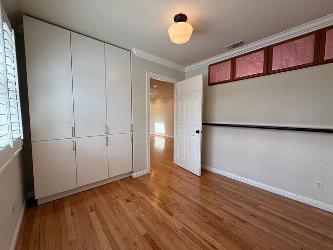 Building Photo - Beautiful Home With Stand-Alone ADU | Camb...