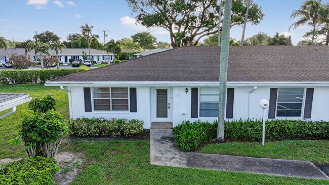Building Photo - 5093 Privet Pl