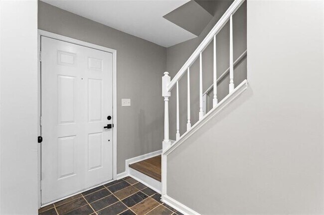 Building Photo - 1777 Twin Brooks Dr SE
