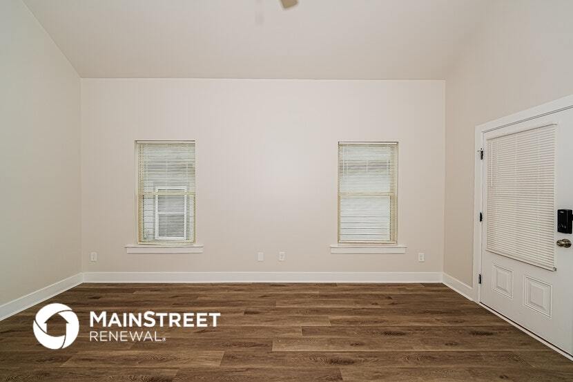 Building Photo - 890 Maple Trce