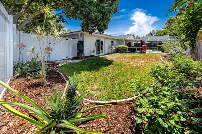 Building Photo - 10504 Lacera Dr