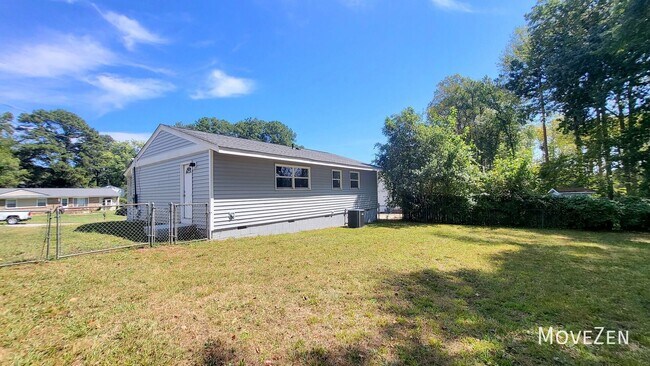 Building Photo - 206 Plaza Dr