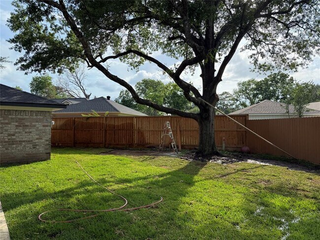 Building Photo - 7026 Hidden Arbor Ln
