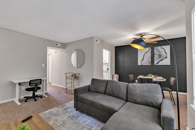 Primary Photo - 3201 Stones Throw Ln