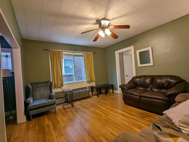 Building Photo - 3408 Iowa St