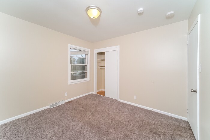 Building Photo - 4610 Rutledge Dr NW