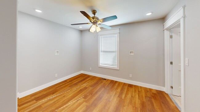 Building Photo - 1310 Forest Ave