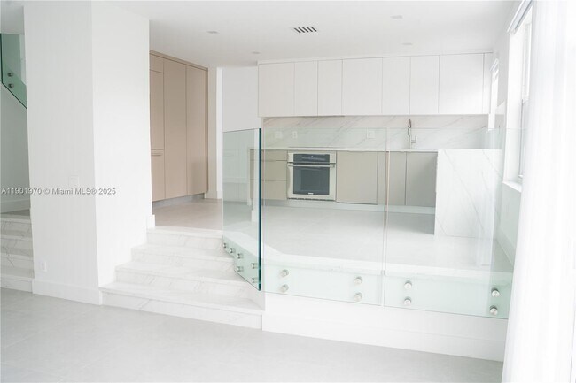 Building Photo - 10996 NW 58th Terrace