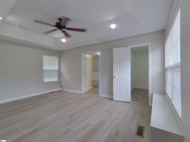 Building Photo - 211 Boxwood Ln