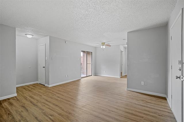 Building Photo - 722 Prairie Creek Dr