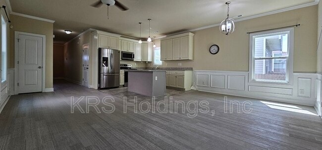 Building Photo - 1002 Carolina St
