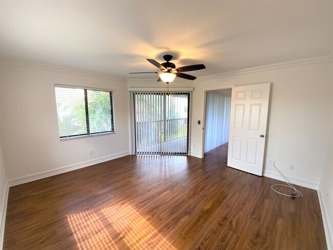 Building Photo - ** REGENCY WOODS ** 3 BED / 2 BATH - CONDO - CARPORT - SOUTH NAPLES - ANNUAL RENTAL