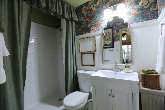 Building Photo - 2602 Ave N Ursuline St